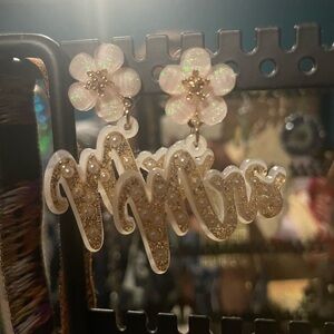 Elegant Glitter 'Mrs' Earrings